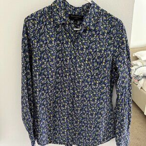 Banana Republic Button Down Women's Shirt
